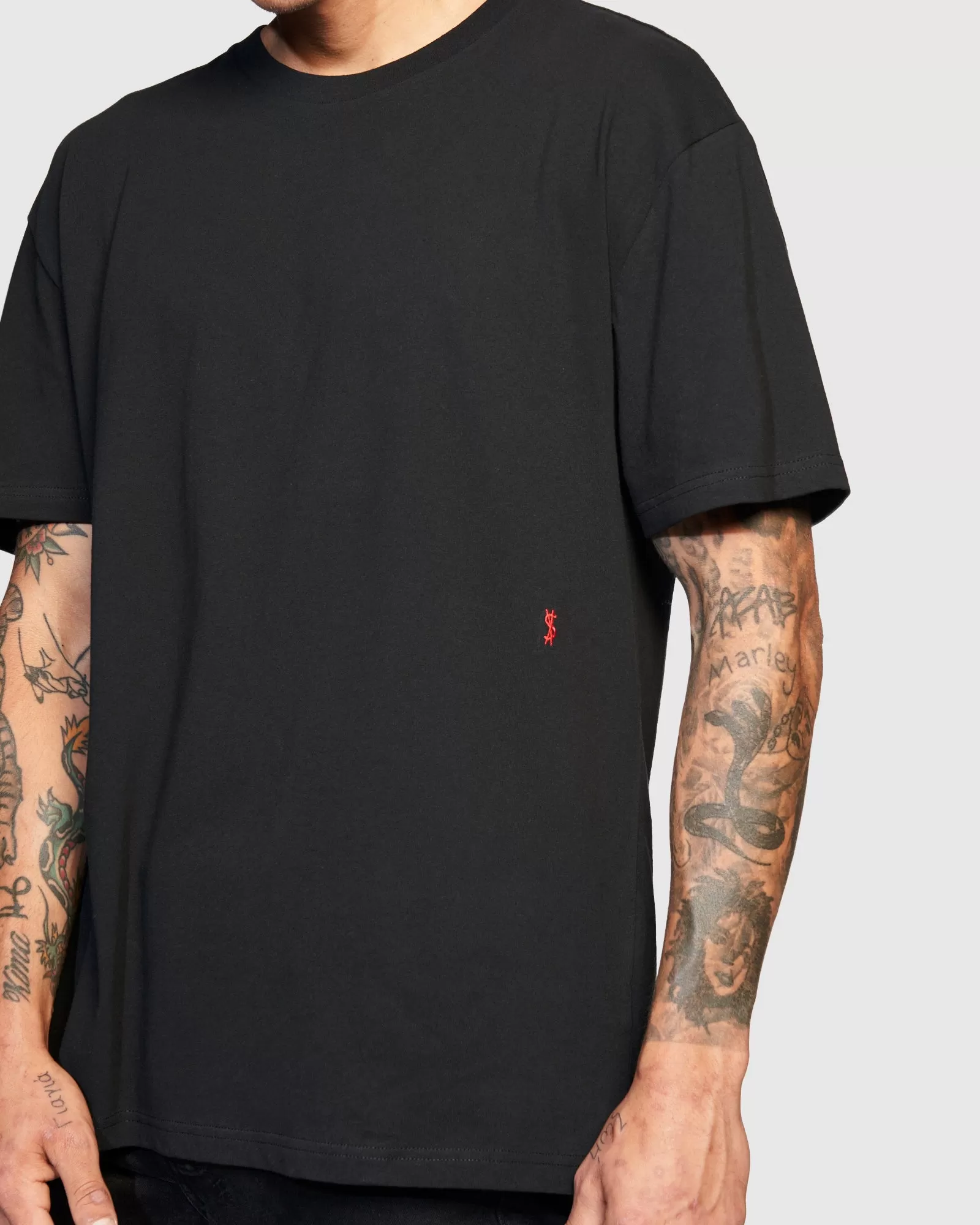 4X4 BIGGIE SS TEE BLACK/RED