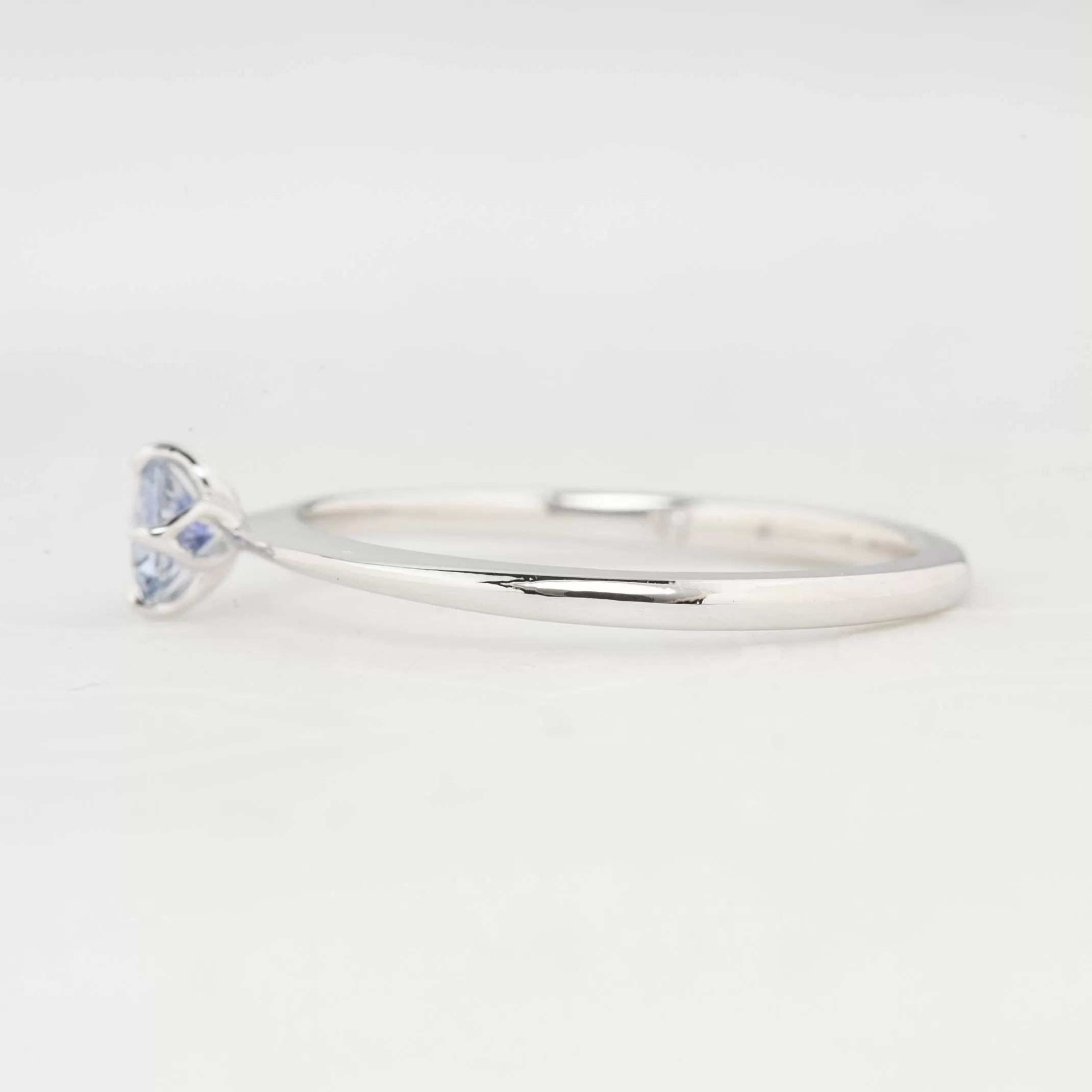 Alice Ring 4mm 0.30ct Blue Ceylon Sapphire, 14k White Gold