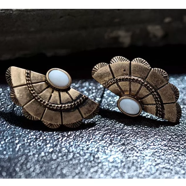 Antique Fan Shape Fusion Style Earring