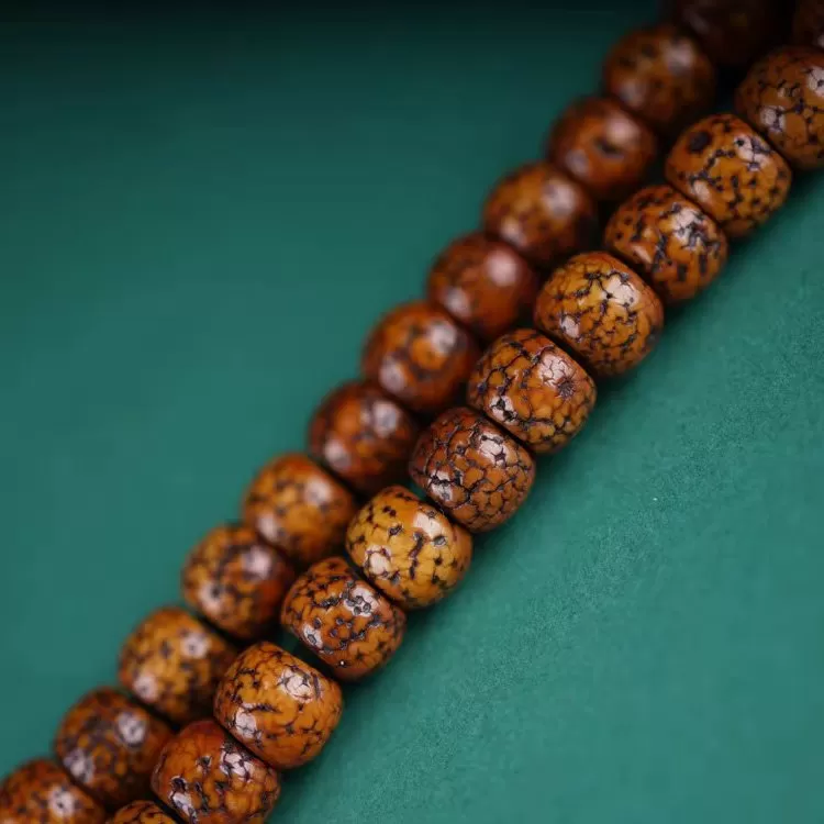 Antique Tibetan Star Moon Bodhi Seed Monk Beads