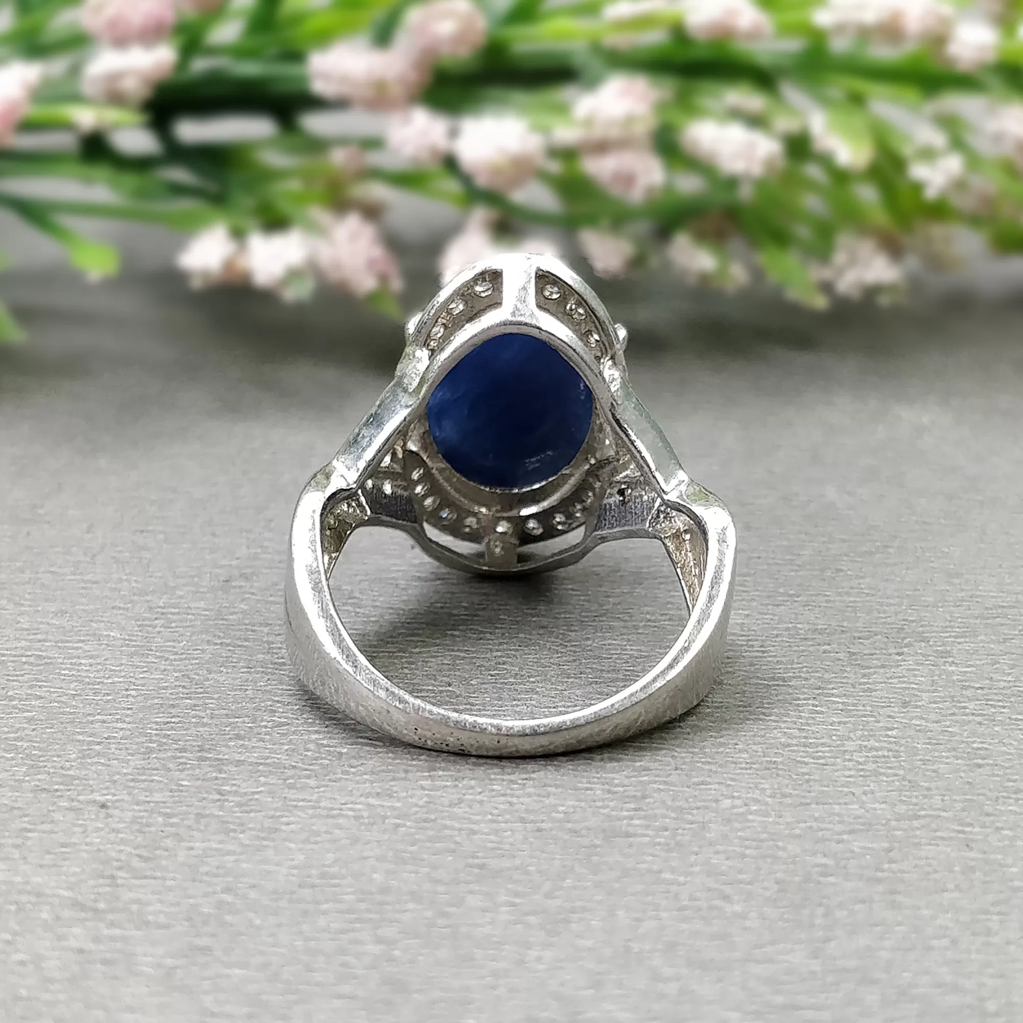 Blue SAPPHIRE Gemstone With CZ RING : 6.37gms 925 Sterling Silver Natural Sapphire Oval Cabochon Prong Set Unisex Ring 7.5US