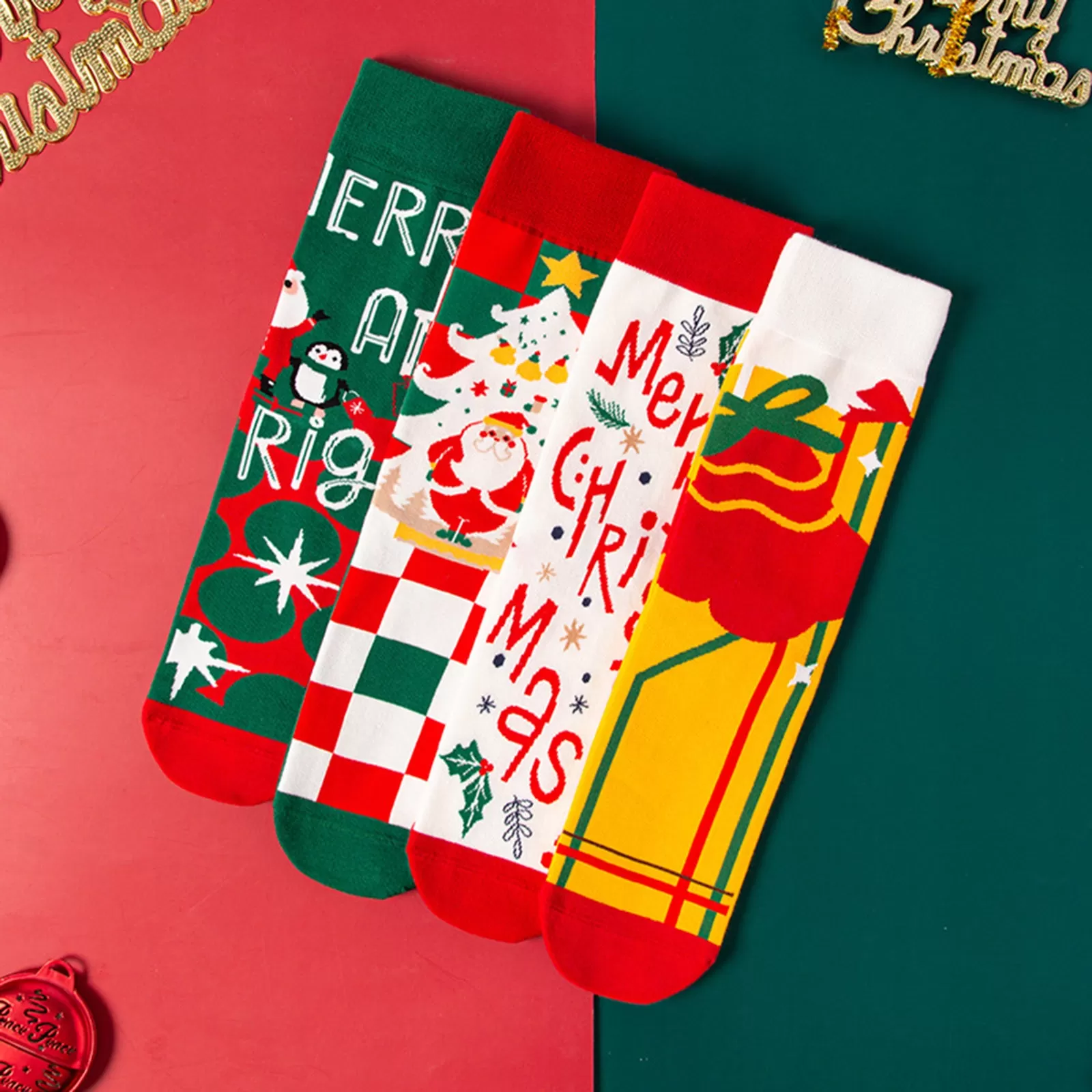 CHRISTMAS THEME SOCKS GIFT BOX