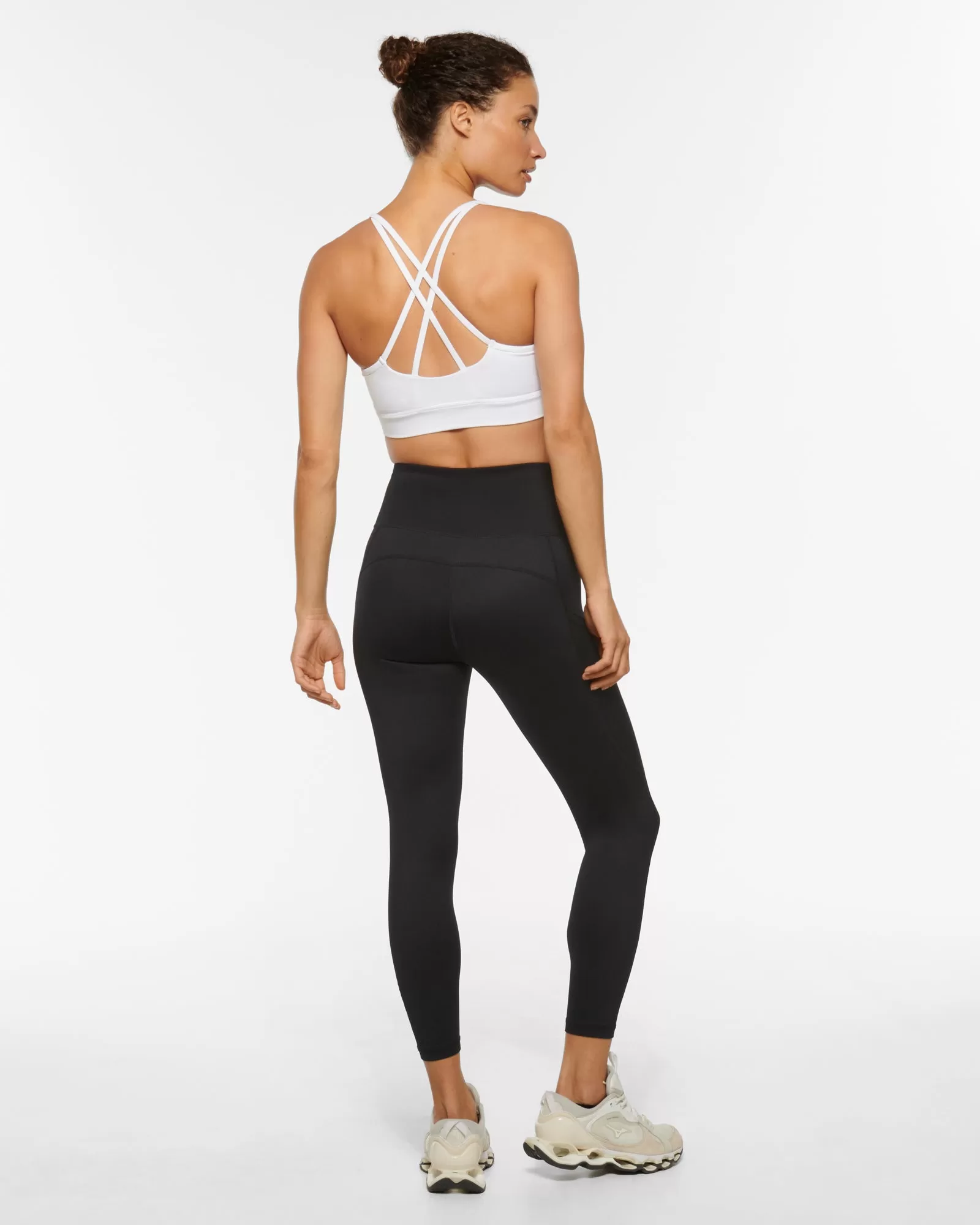 ESSENTIAL STRAPPY CROP BRA WHITE