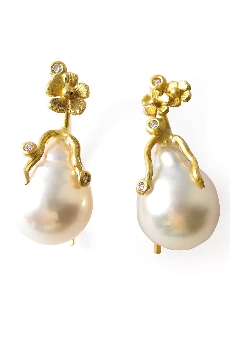 Lene Vibe Baroque Pearl Flower Earrings