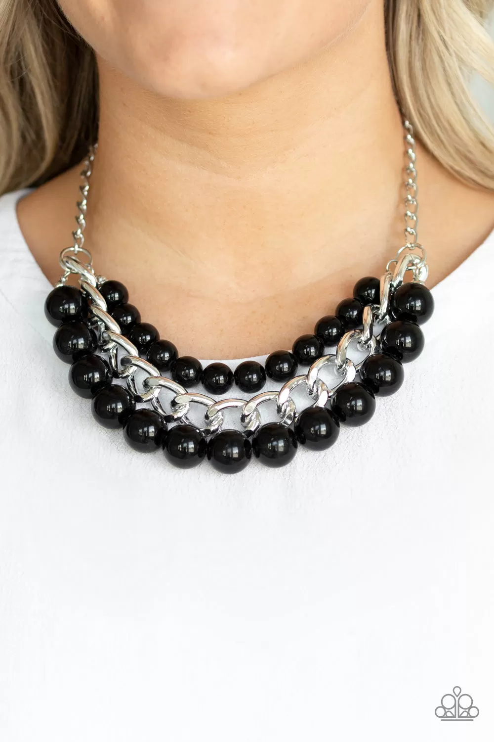 Paparazzi Empire State Empress - Black Necklace