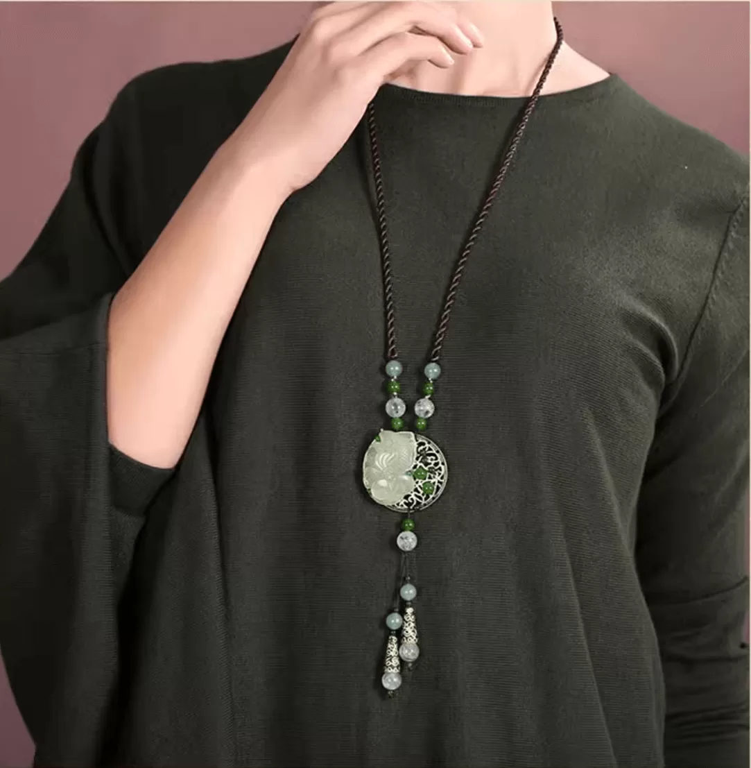 Vintage Hsiuyen Jade Ethnic Style Grape Stone Long Necklace